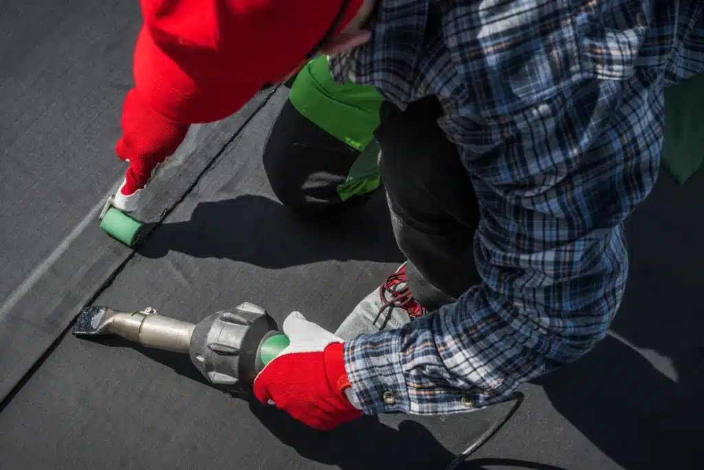 installing a rubber roof