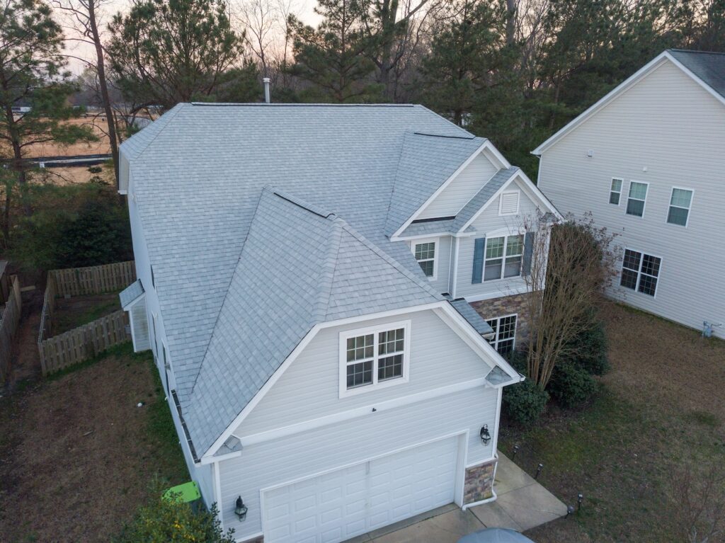 asphalt shingle roof